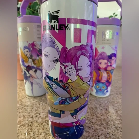 K-pop demon hunters 30oz tumbler - Picture 3 of 7